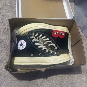 Comme des Garçon Size 8 Converse